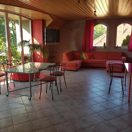 פץ' Szigeti Apartmanhaz מראה חיצוני תמונה